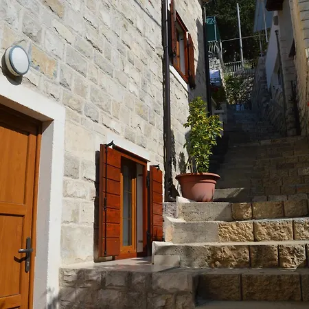 Lea Hvar Town